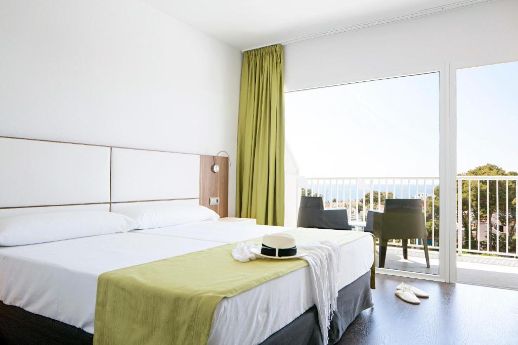 Globales Cala Blanca Hotel Cala Blanca  Exterior photo